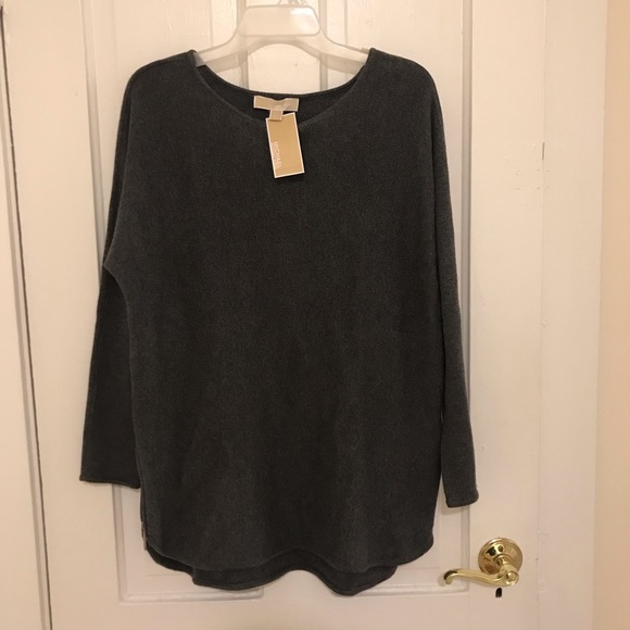 Michael Kors sweater. size L - Picture 2 of 7